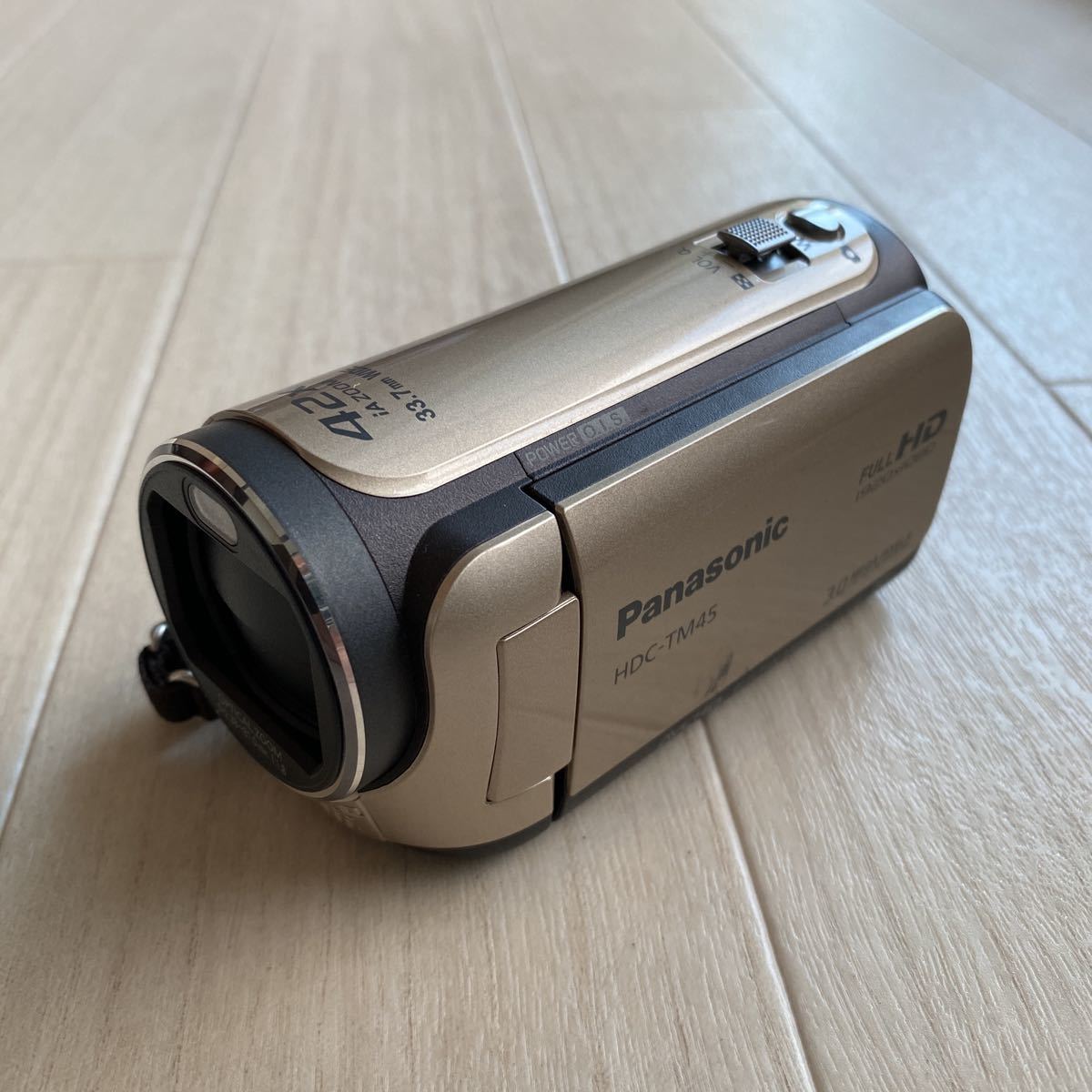 Panasonic HDC-TM45 FULL HD パナソニック デジタルビデオカメラ V121