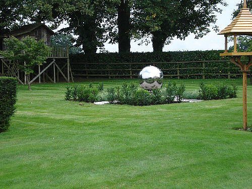 【在庫】装飾用 30cm 中空球 ステンレス 製 軽量 ボール　( 中空 玉 鋼球 空洞　300mm径 直径)