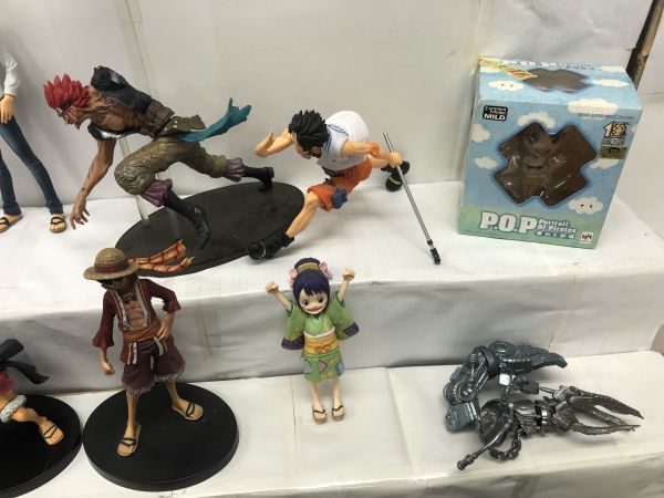 A05-147-1214-052 ワンピースフィギュアまとめ ルフィ ゾロ エース