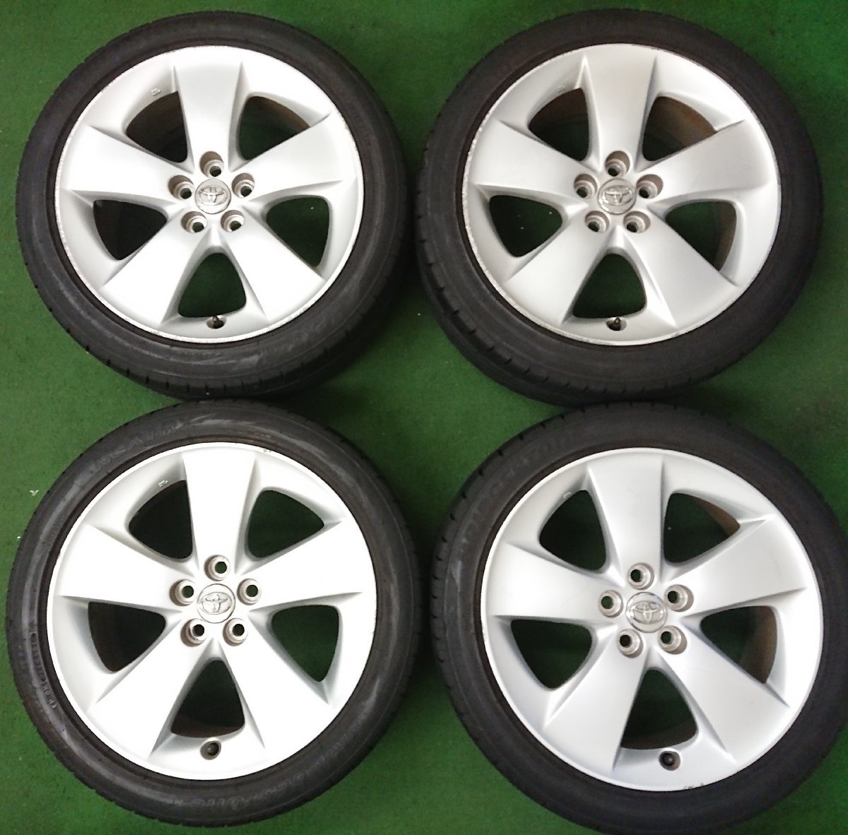 プリウス30 Gツーリングレザーパッケージタイヤホイールセット２１５／4５R１7 プリウス30 Gツーリングレザーパッケージタイヤホイールセット215