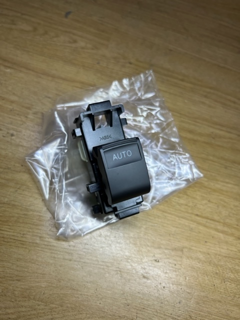 【即決】オート 光る パワーウィンドウスイッチ スイッチ アクア ヴィッツ 131 130 LED 助手席ドア 10 前期 中期 後期 トヨタ ドアロック