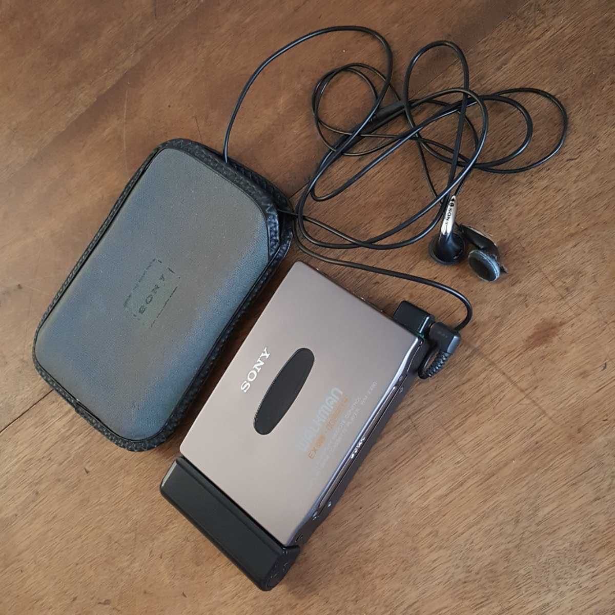 蔵出 当時物 レア SONY WALKMAN WM-EX80 ポータブル カセット