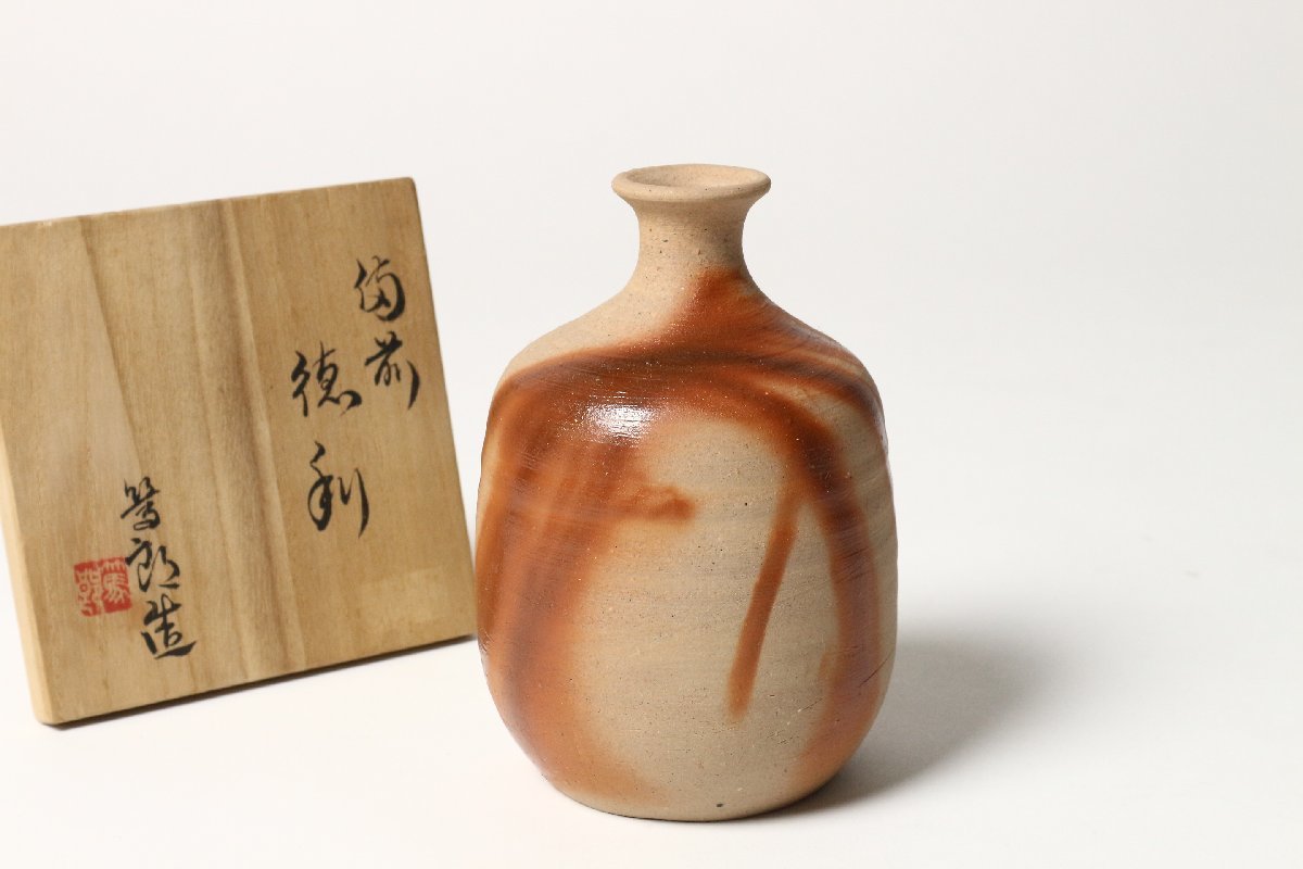 ワレガワラ 人間国宝 伊勢崎淳 備前緋襷徳利 四方桟共箱 d5732 mu