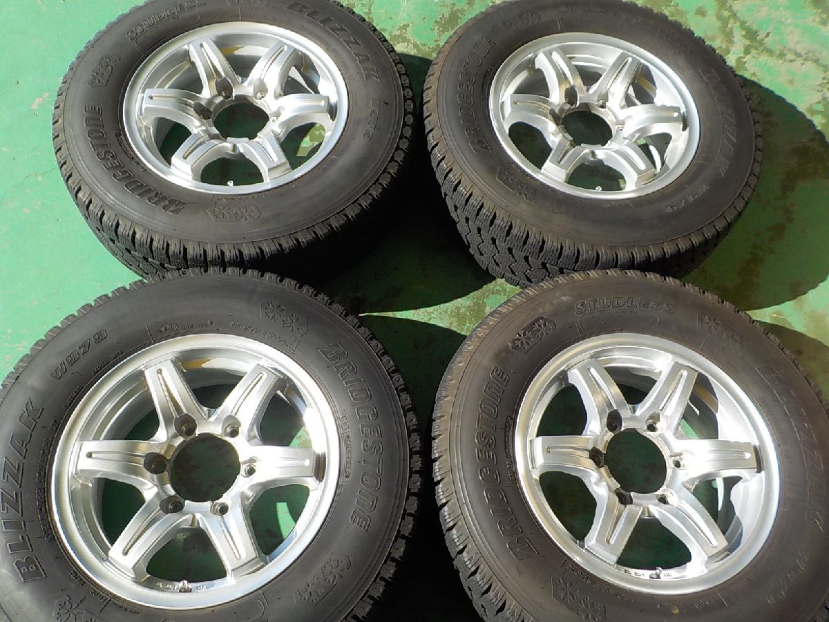 新作登場，定番 D15160 ４ＷＤ ６Ｓ ６Ｊ&times;１５ ＋２５ ブリザック 215/70R15 付き １００系 ハイエース グランドハイエース グランビア 等(15インチ)｜売買されたオークション情報、yahooの商品情報をアーカイ その他