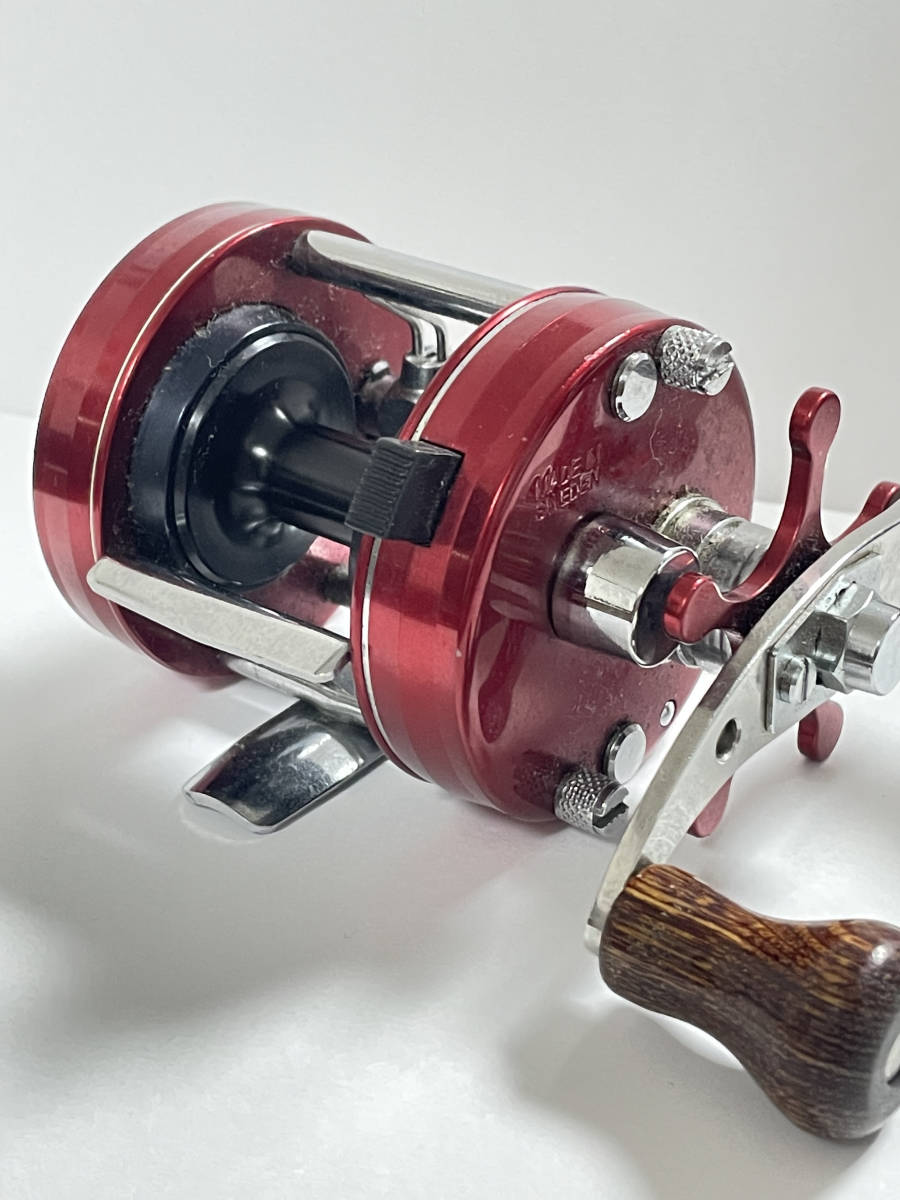 ABU GARCIA 2500C Ambassadeur color ABUSWEDEN レッド アブガルシア