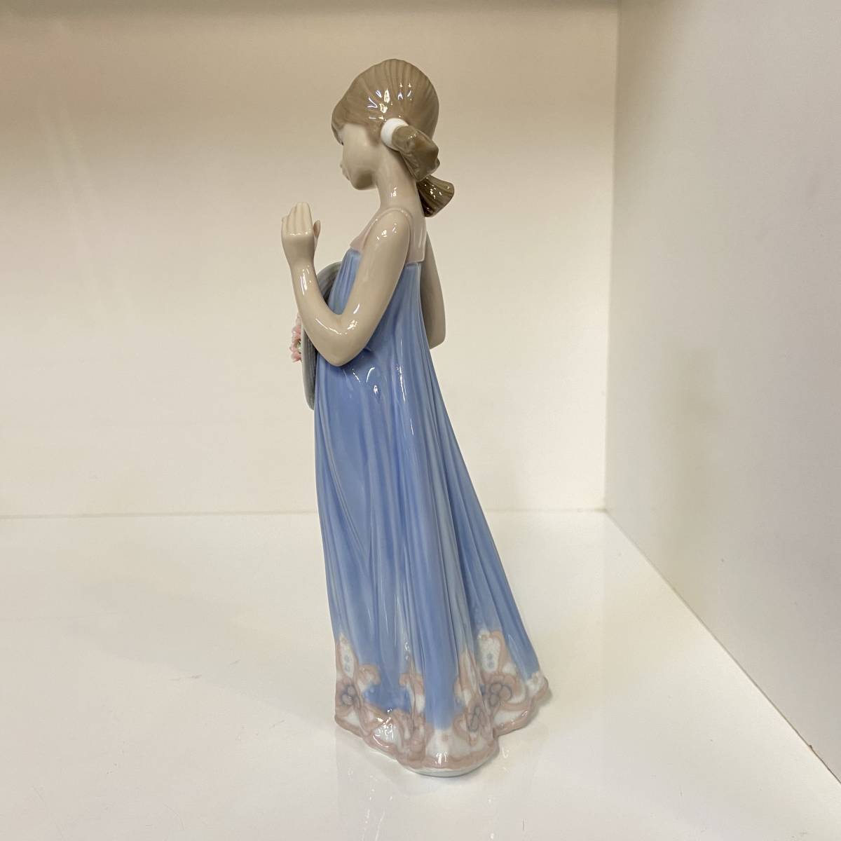 LLADRO | 少女 (リヤドロ) リヤドロ フィギュリン Courtney（少女