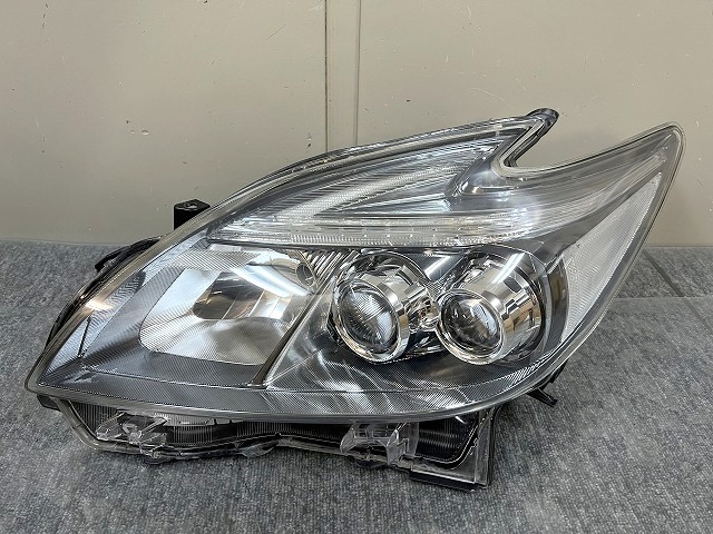 ZVW30後期プリウス純正LEDヘッドライト左 ライト ランプ 47-49(ヘッド