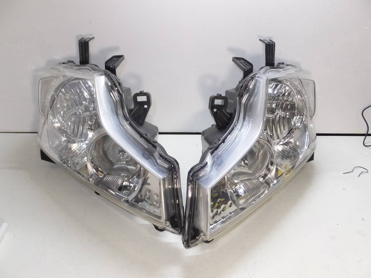 美品※ RK1 ステップワゴン HID※ 左右ヘッドライト KOITO 100-22013 