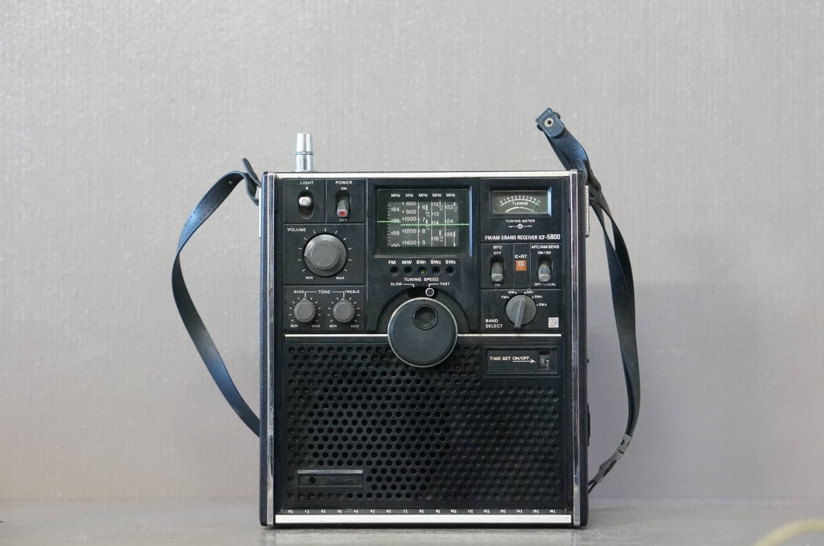 【専用】おまとめ品四点 SONY スカイセンサー ICF-5800 BCL ラジオ ソニー 短波 FM MW SW 昭和
