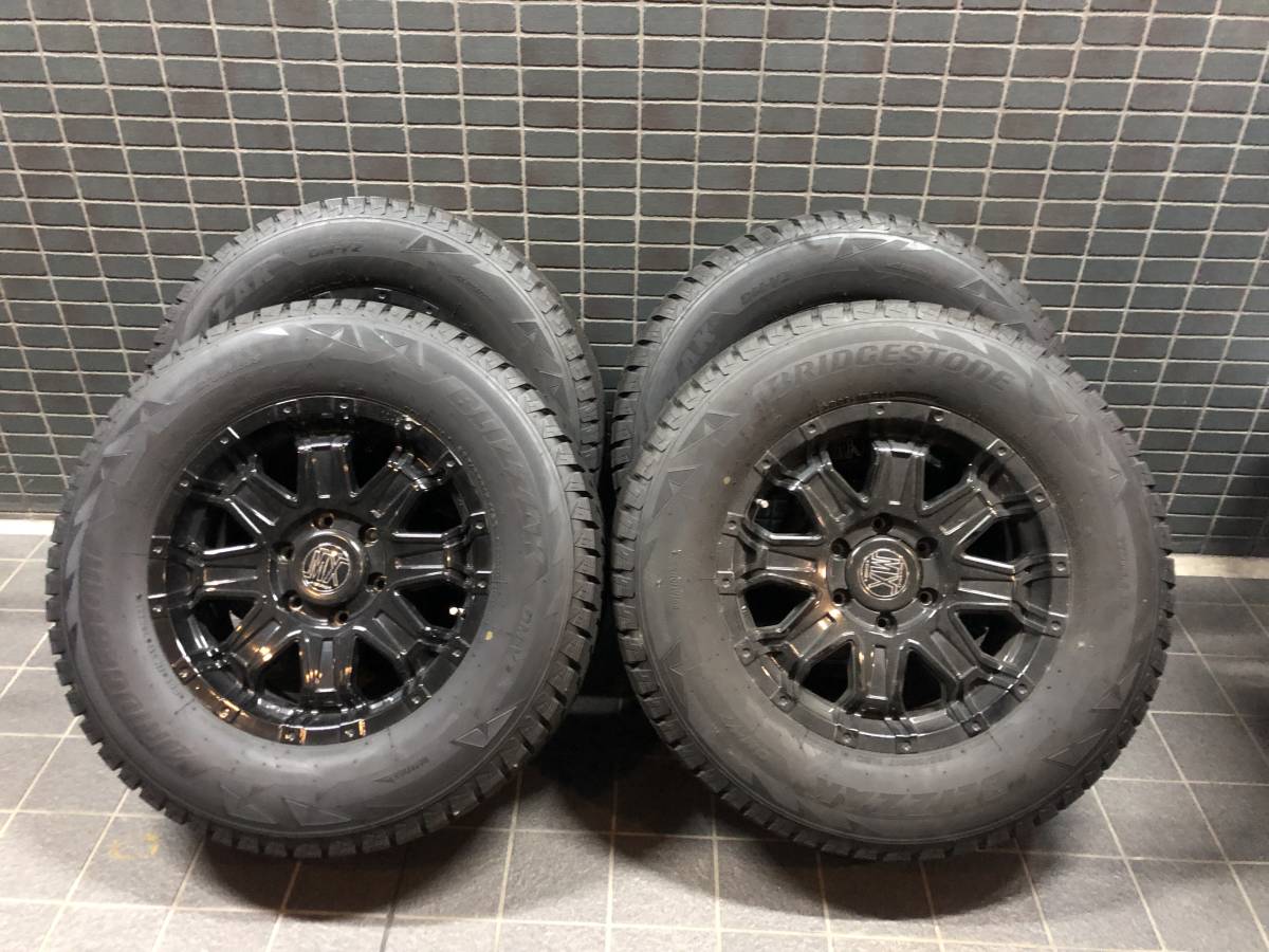 美品　ハイラックス　GUN125 ブリザック DM-V2 265/65R17 スタッドレス FJクルーザー　走行少　4本セット　引き取り希望 京都発