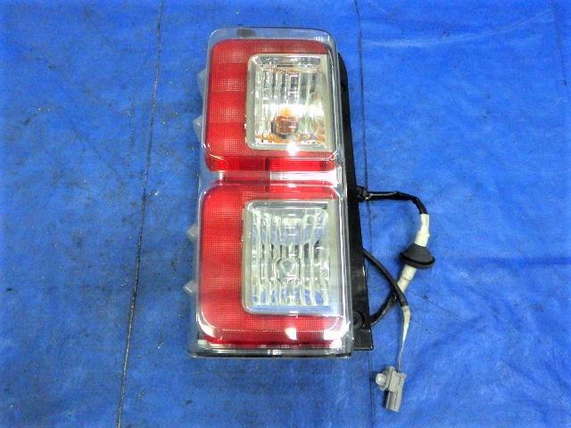 ウェイク DBA-LA700S 左テールランプ 81560-B2720 343337 【公式通販】