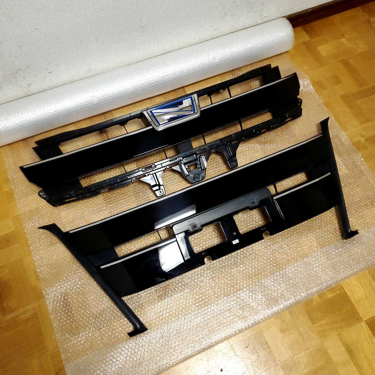 ノア 0 トヨタ エクスクルーシブ 後期 グリル（パーツ｜車用品）：車用品・バイク 希少 後期 80 ノア G X 純正 フロント グリル 上下一式 202 ブラック ZRR80G 85G ZWR 80G NOAH ラジエーターグリル 棚B114