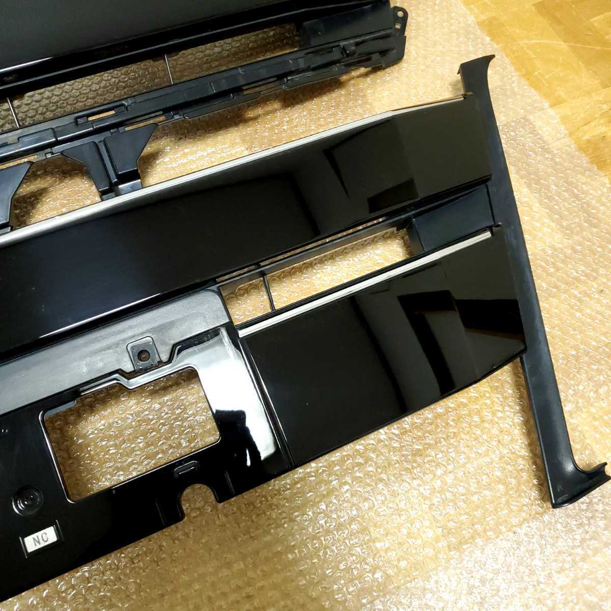 ノア 0 トヨタ エクスクルーシブ 後期 グリル（パーツ｜車用品）：車用品・バイク 希少 後期 80 ノア G X 純正 フロント グリル 上下一式 202 ブラック ZRR80G 85G ZWR 80G NOAH ラジエーターグリル 棚B114