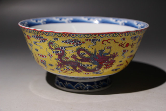 ☆鈴蘭☆大清乾隆年製 粉彩茶碗 no.2 幅 約１５．８ｃｍ(検)皿 粉彩 唐物 古道具 中国美術 骨董 古美術品