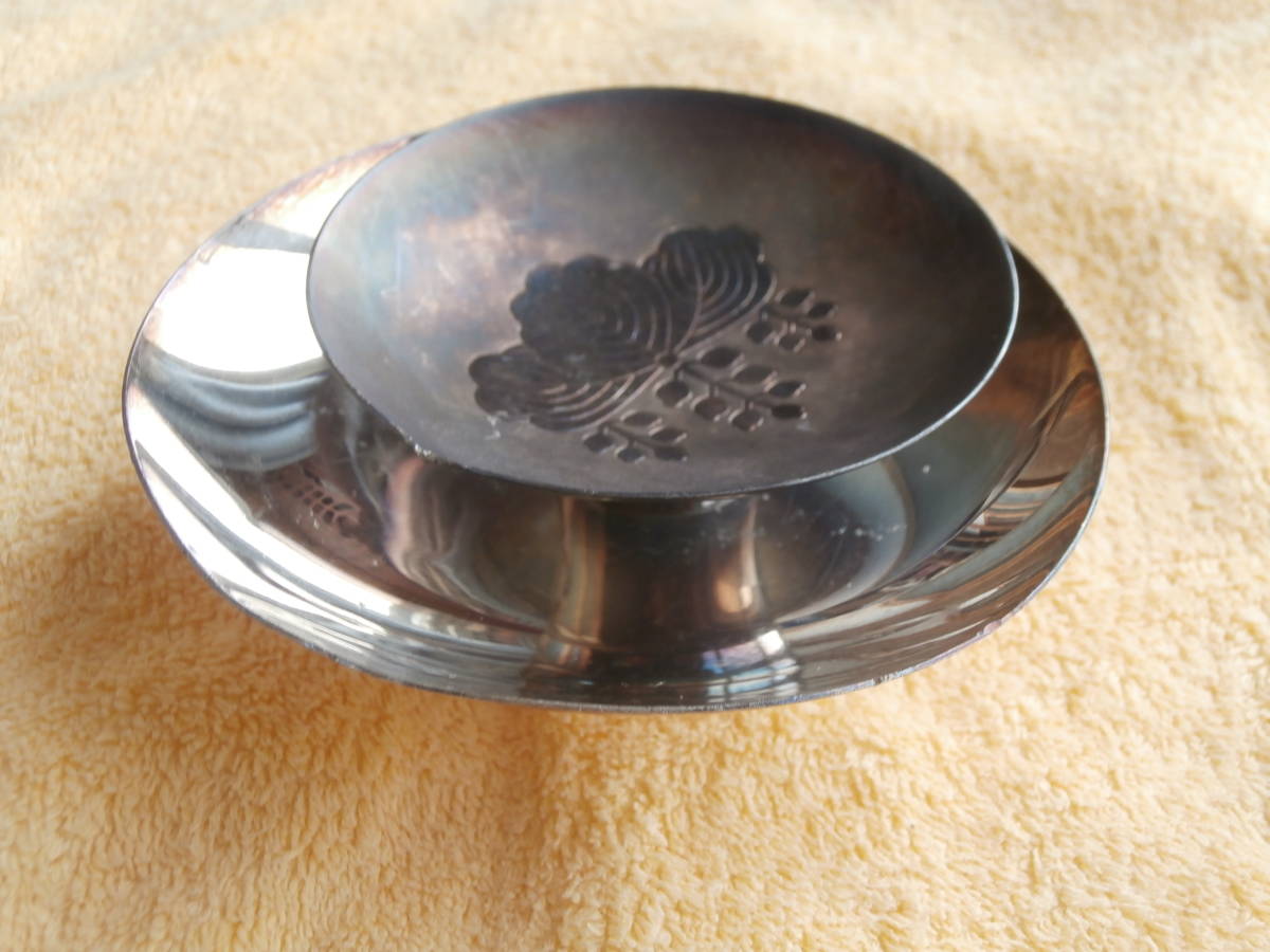 純銀盃2個重さ大97g小64.9g計161.9g 2点共刻印有 純銀盃2個重さ大97g小64.9g計161.9g