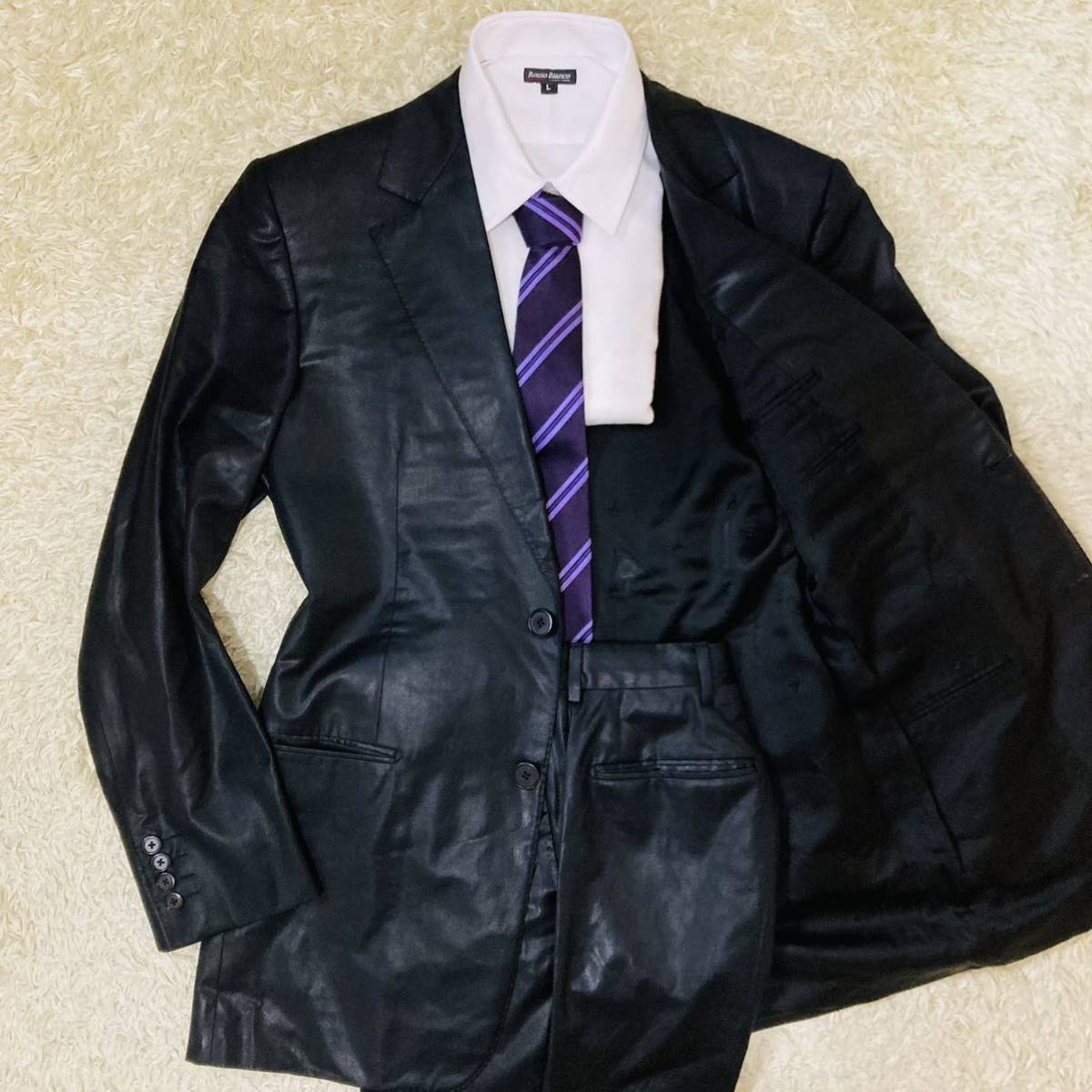 ルイヴィトン 『圧倒的な高級感』 LOUIS VUITTON スーツ セットアップ 裏地モノグラム 光沢 ヴァージンウール 羊毛 ブラック 50 Lサイズ