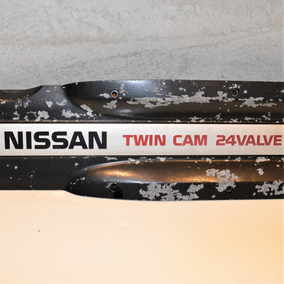 日産オーナメントプレートGT-R BNR32 BCNR33 BNR34 純正品 日産 GT-R スカイライン R32 R33 R34 R35 純正 フロント エンブレム