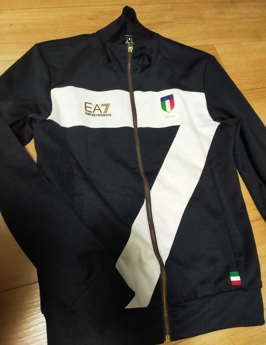 EMPORIO ARMANI　エンポリオアルマーニ　EA7　ジャージ　黒