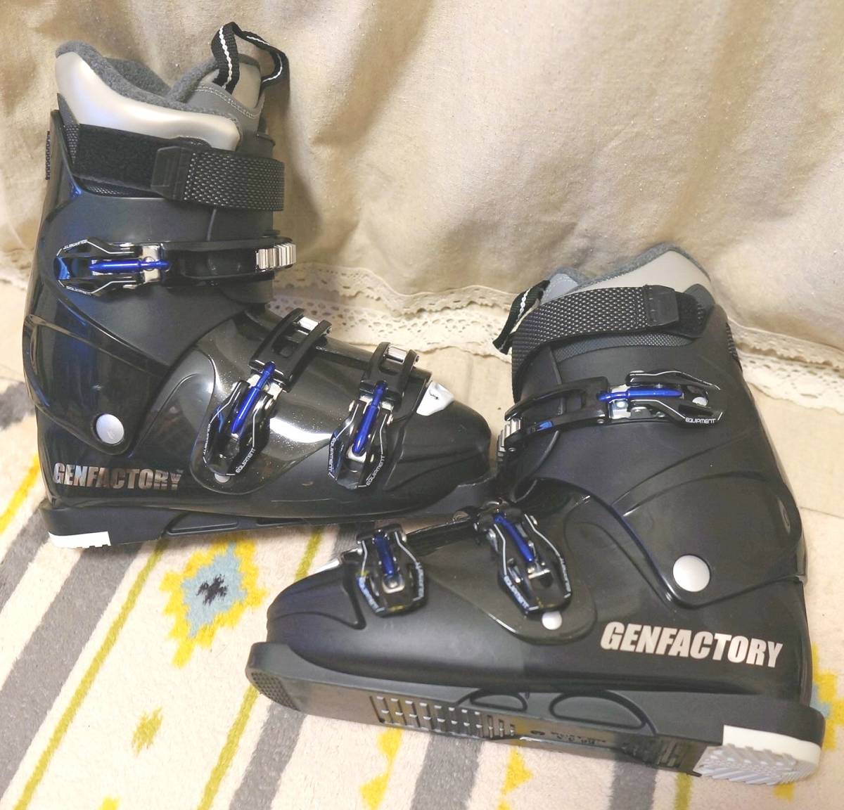 GEN FACTORY sure FREEDOM スキーブーツ 23cm極美品☆ GEN FACTORY 美