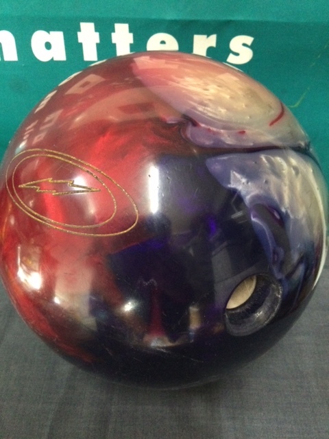 クリスタルフィジックス 15P0oz 中古 - Physix Bowling Ball