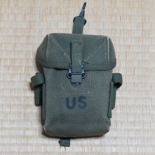 赤字超特価，大得価 米軍 M56 マガジンポーチ(マガジンポーチ)｜売買されたオークション情報、yahooの商品情報をアーカイブ公開 - オークファン マガジンポーチ