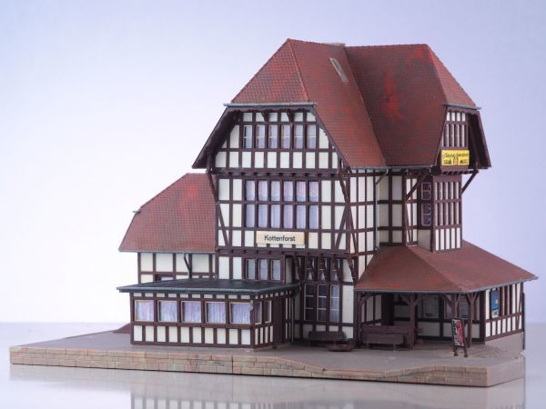  KIBRI ストラクチャー 木組みの駅舎 Kottenforst HOゲージ(ストラクチャー)｜売買されたオークション情報、yahooの商品情報をアーカイブ公開 - オークファン ストラクチャー