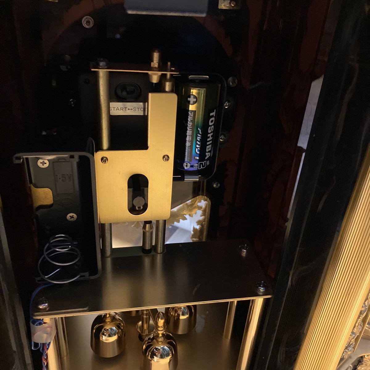 動作確認済・送料込】SEIKO 置時計 宮殿 回転振子 クォーツ QW427M