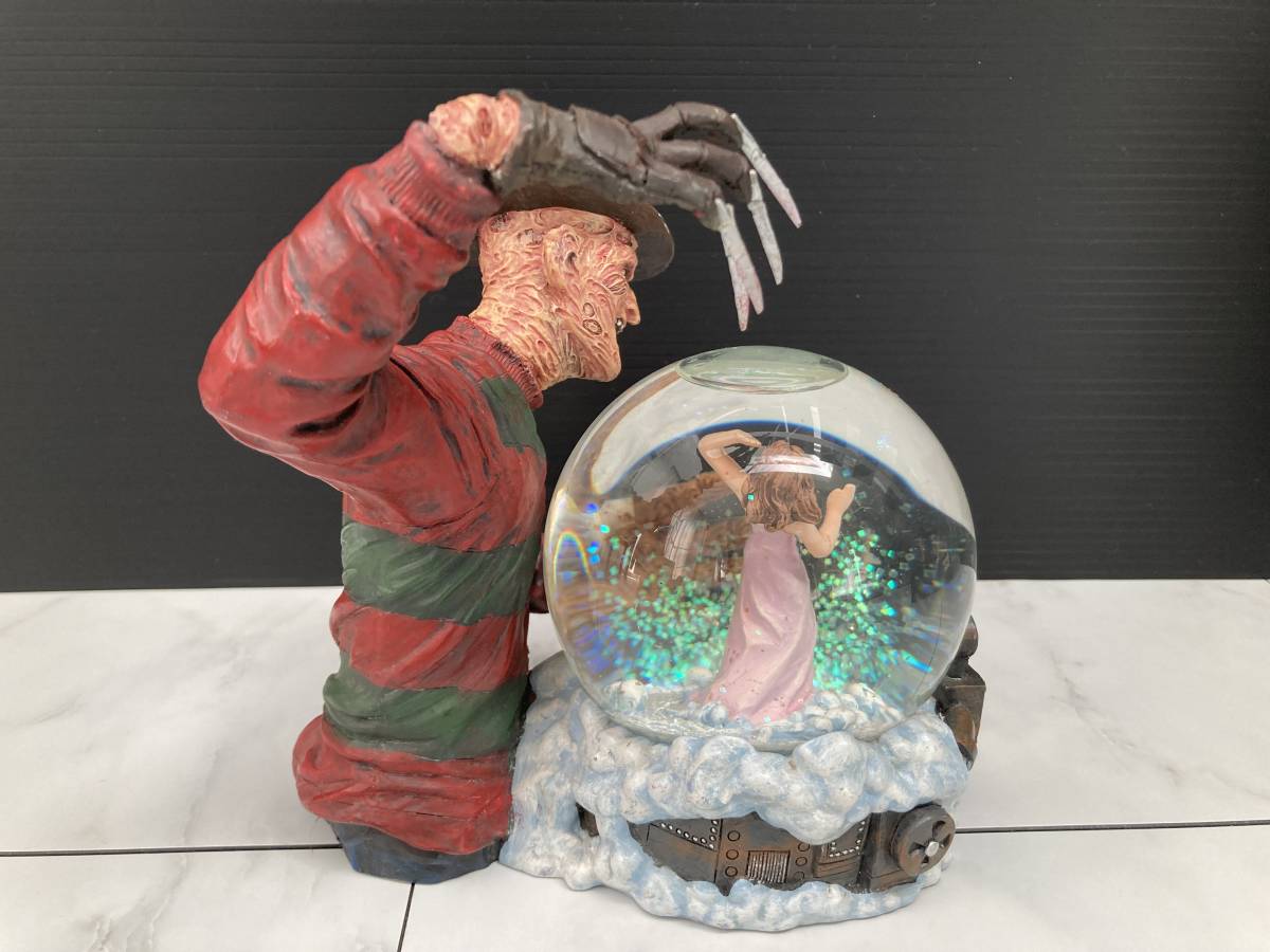 NECA エルム街の悪夢 スノードーム - フレディ Yahoo!オークション
