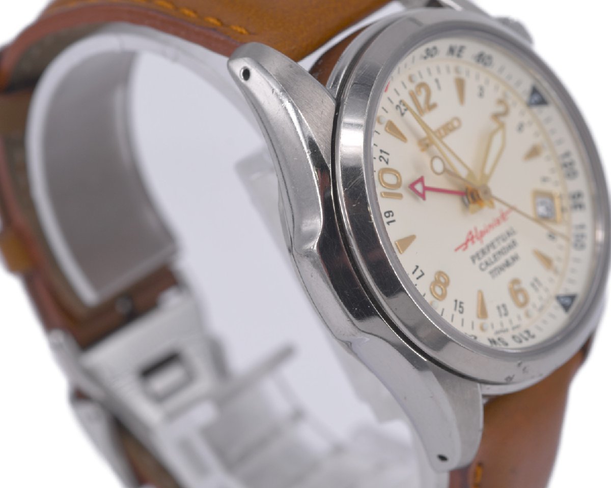 激レア] 稼働品【SEIKO】セイコー アルピニスト 8F56-00D0 アイボリー 
