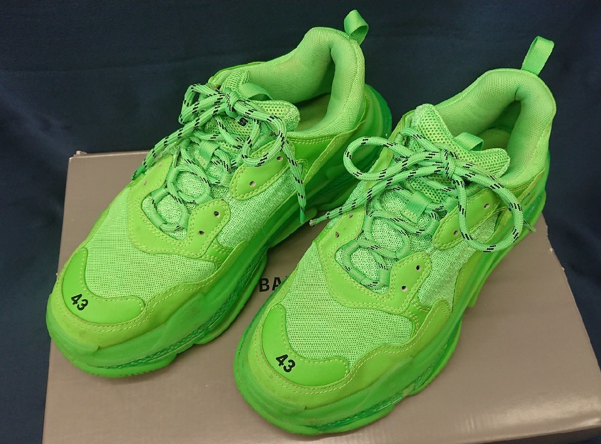 希少【 BALENCIAGA バレンシアガ スニーカートリプルS ダッド 
