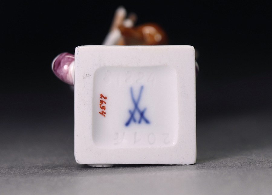 マイセン陶器手びねり人形フィギュリン笛吹ピエロペーターシュトラング