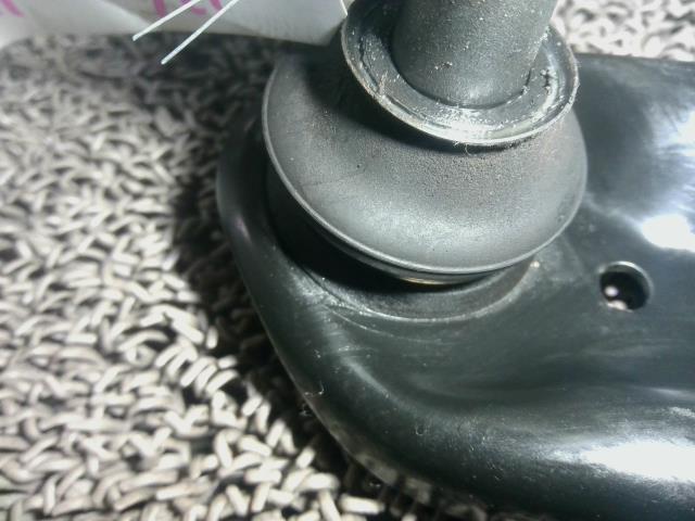 アクア 6AA-MXPK11 右フロントロアアーム アクア 6AA-MXPK11 NHP10 M15A-FXE Z 48068-K9000