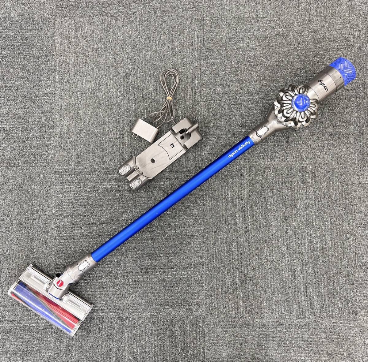 No.K695 dyson ダイソン　v6 fluffy コードレス掃除機　動作品