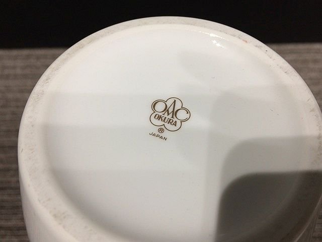 Y8821S 大倉陶園 OKURA 花器 花瓶 花入 金彩 花柄 ブルーローズ 洋風 大倉