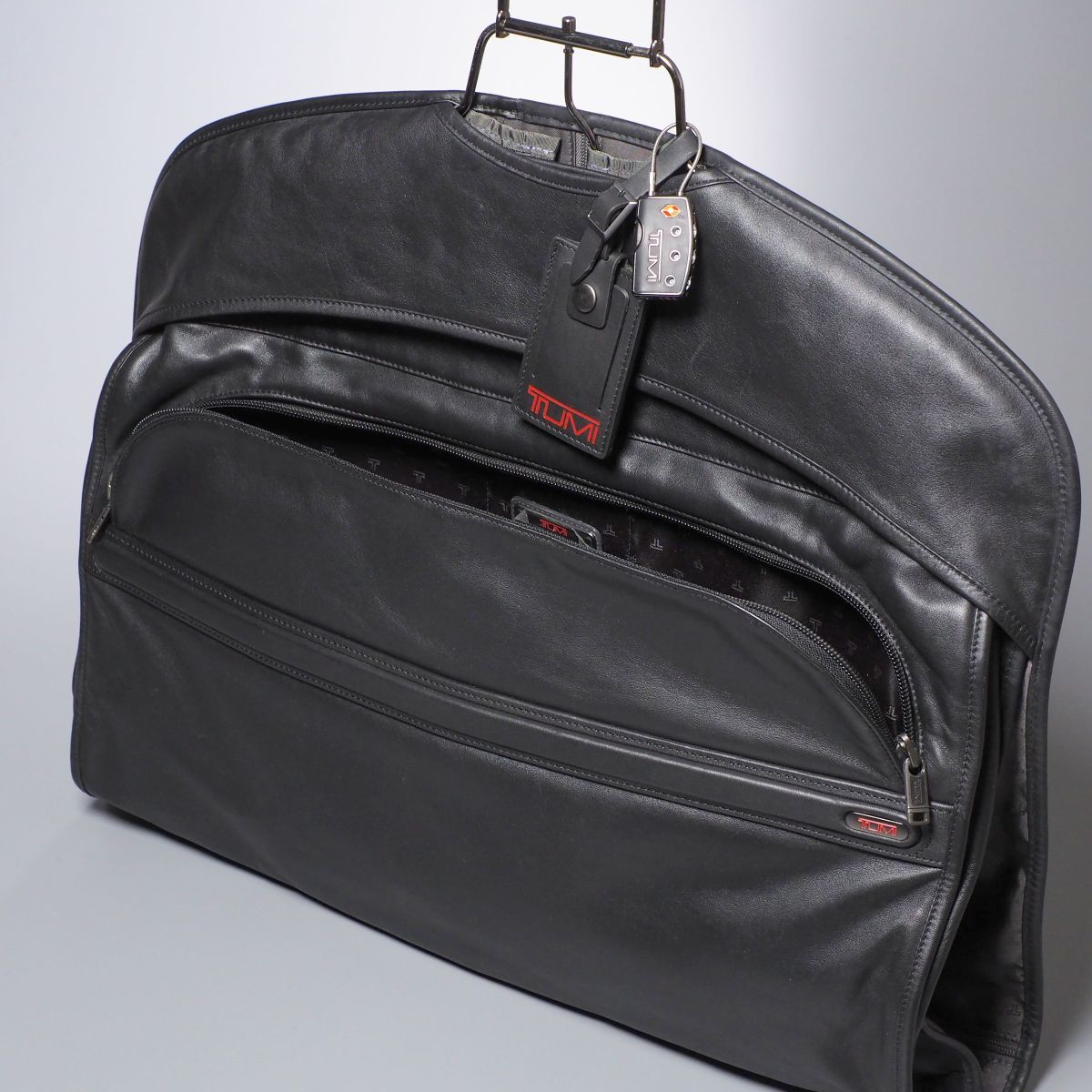 【極希少】TUMI 92130D4 レザーガーメントケース ブラック GM4344//*トゥミ/TUMI*92130D4/レザーガーメントケース/ガーメント