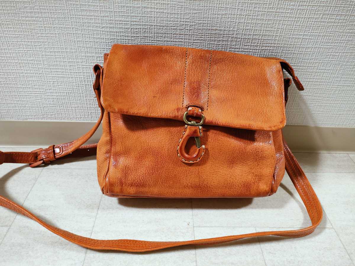 ゲンテン genten 40404 ショルダーバッグ 斜め掛け ゴートヌメ 山羊革 チェリーレッド/053144【中古】 genten ゲンテン ショルダーバッグ 40401 34523 ゴートヌメ GOAT NUME