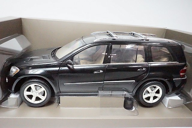 【爆買い，安い】 ミニチャンプス PMA 1/18 Mercedes Benz メルセデスベンツ GLクラス 2007 ブラック ディーラー特注 B66962334(乗用車)｜売買されたオークション情報、yahooの商品情報をアーカイブ公開 - オークファン 乗用車