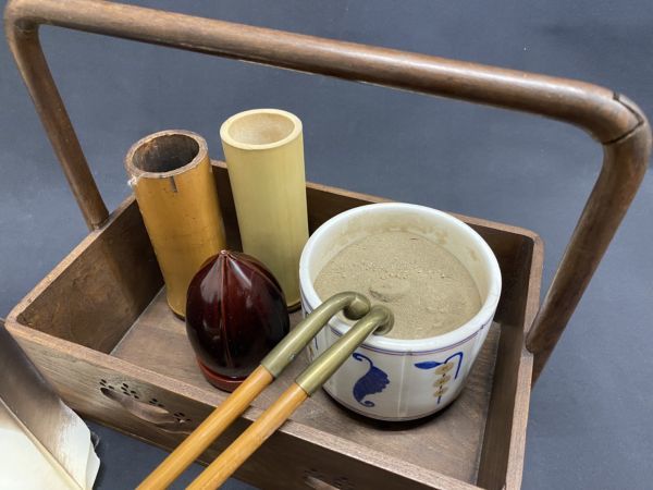 茶道具　たばこ盆　漆塗り　未使用　煙管2本 茶道具 たばこ盆 漆塗り 未使用 煙管2本 茶道具 たばこ盆 漆塗り 未