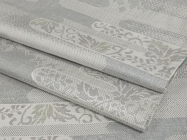 着物屋こころ■本場大島紬　白大島　9マルキ　エ霞花唐草文　着丈160cm　裄丈66.5cm　正絹　逸品　B-jd350