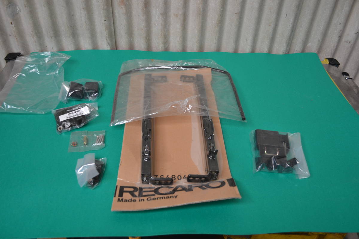 RECARO　レカロ スライドレール 364804.61　シートレール