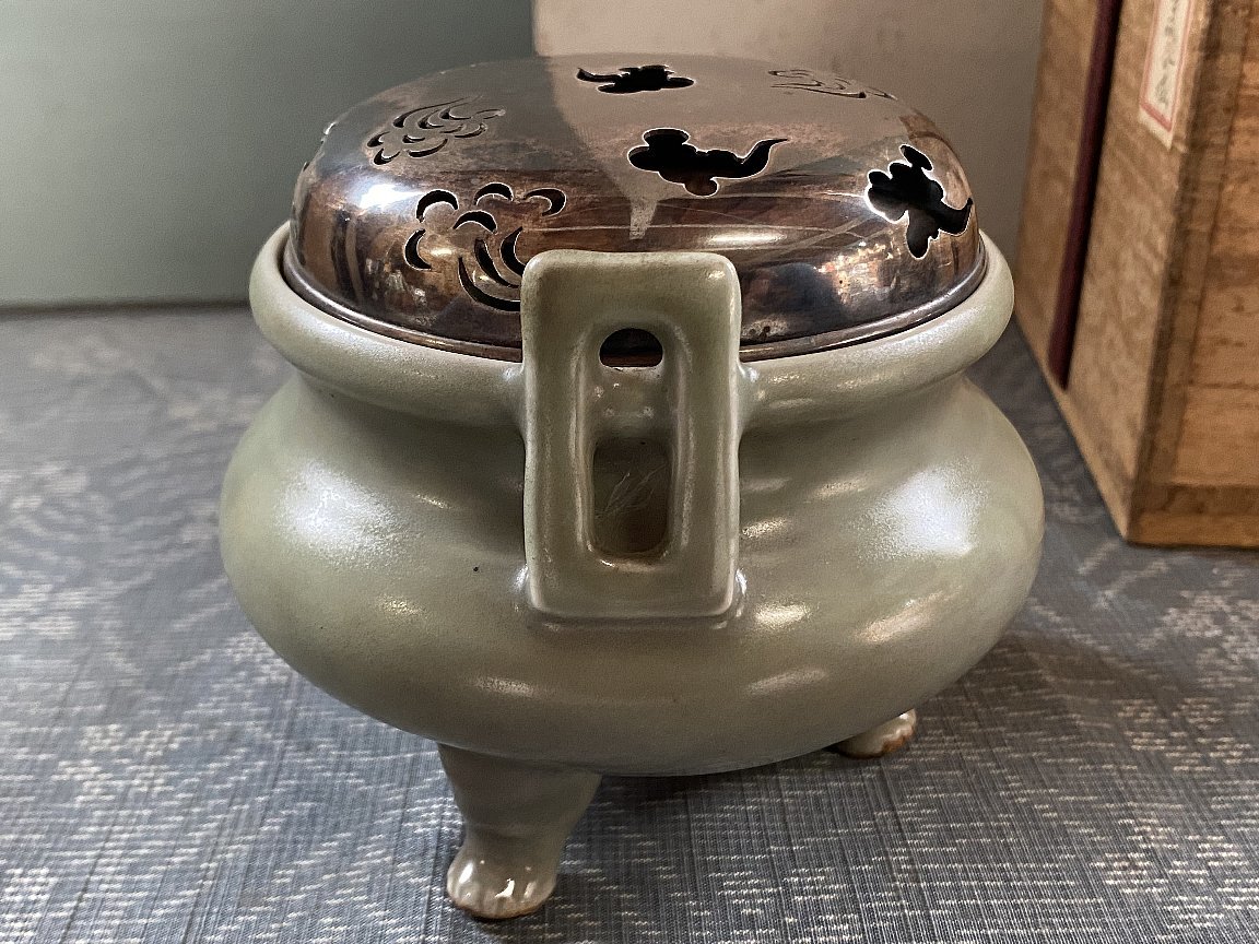 中国古玩 青磁 香炉 雲透銀火舎/銀火屋 共箱▽唐