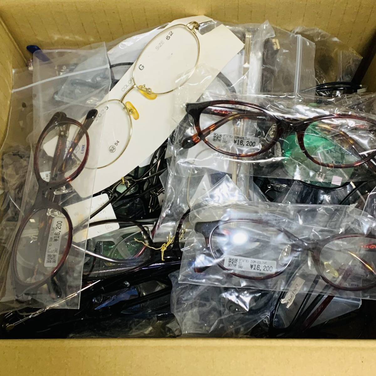 Y36 メガネ　メガネフレーム　部品取り　ジャンク品　眼鏡 保管品　袋入り有り　値札付き有り　在庫入れ替え
