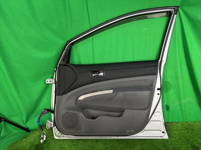 プリウス DAA-NHW20 右フロントドア カラーNo：1F7 67001-47040 2231111 プリウス DAA-NHW20 トヨタ 左RドアASSY 0 プリウス型式