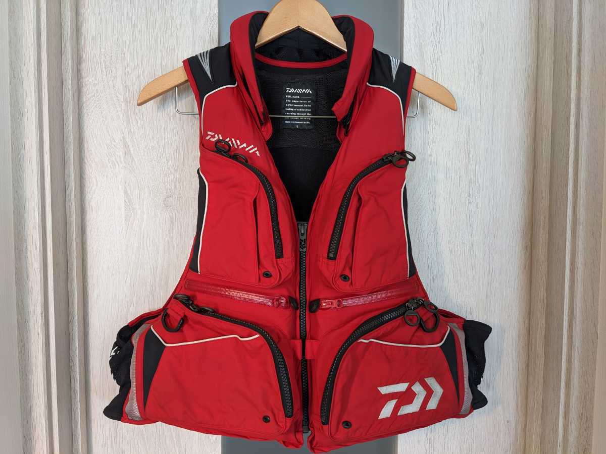 中古美品】ダイワ「DF-3506 バリアテック枕付きフローティングベスト