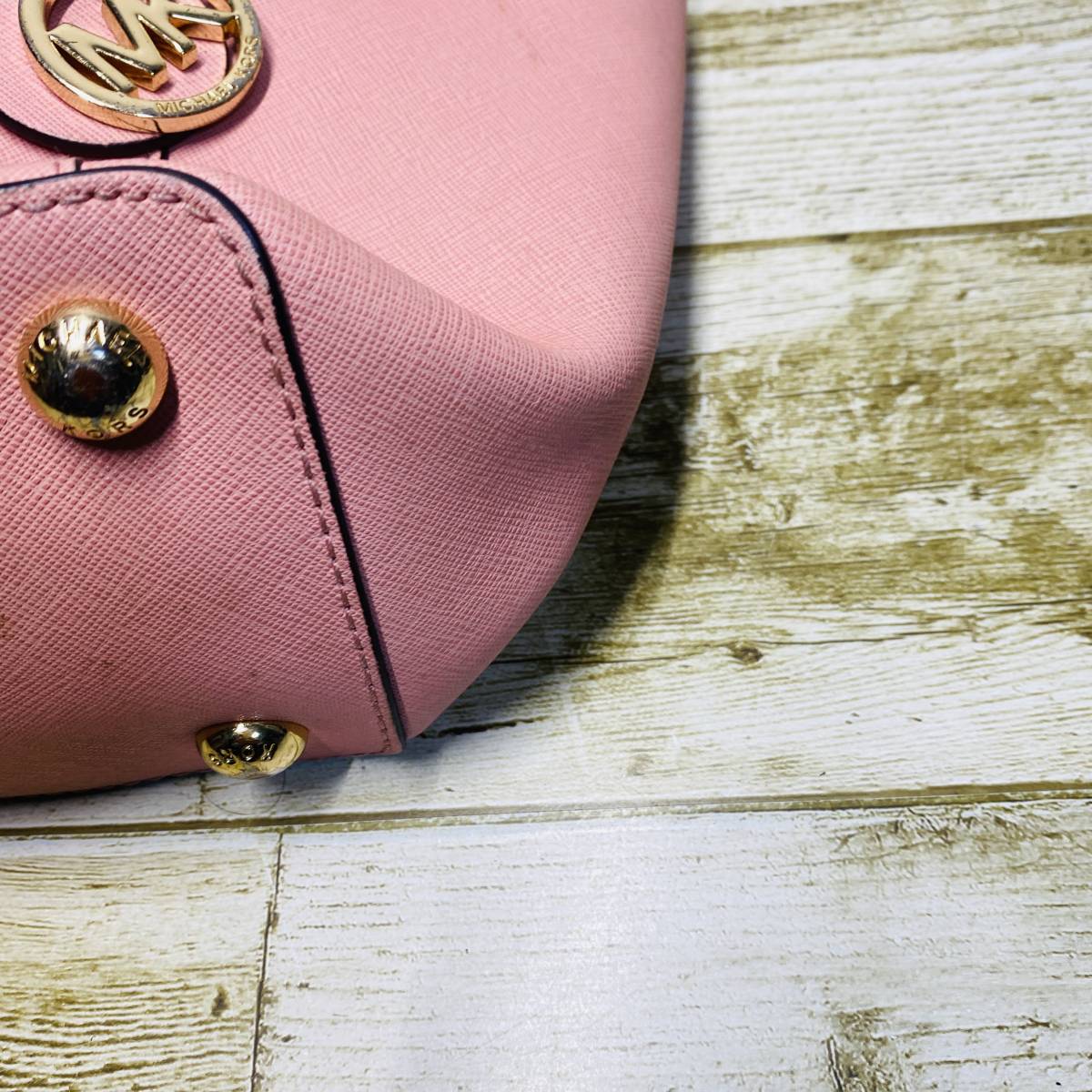 トートバッグ KORS マイケルコース A4収納 MICHAEL MKチャーム 新品未 