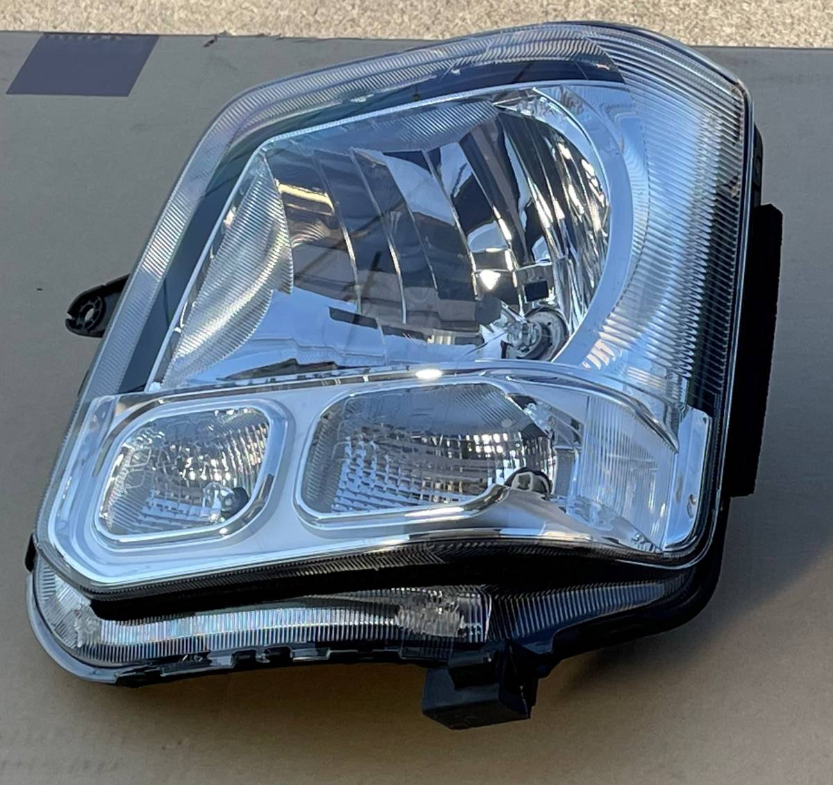 【激安大特価，得価】 SUZUKI EVERY DA17V 純正 ヘッドライト 左 令和4年式 新車外し スズキ エブリィ(ヘッドライト)｜売買されたオークション情報、yahooの商品情報をアーカイブ公開 - オークファン スズキ用