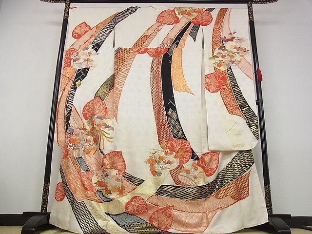 着物屋こころ■豪華振袖　駒刺繍　絞り　鬘帯花鳥文　金彩　着丈169cm　裄丈68cm　正絹　逸品　A-ma3882
