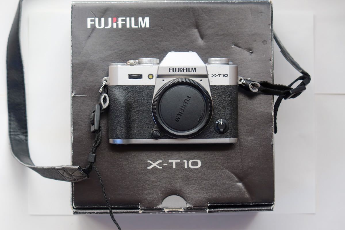 訳あり FUJIFILM X-T10 富士フイルム シルバー ボディのみ