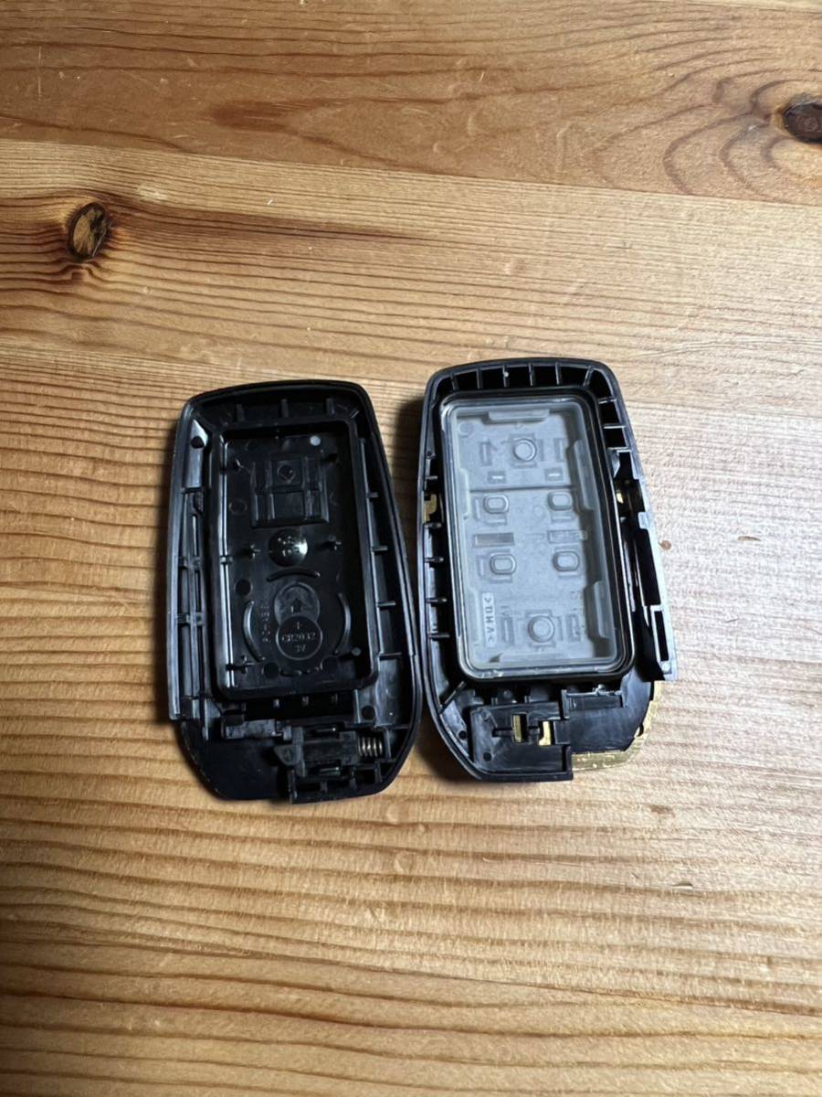 トヨタ純正アルファード30系スマートキーカバーゴールデンアイズ　