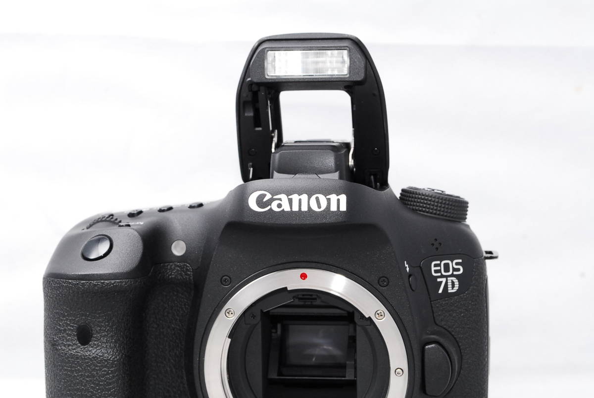 ◇極上美品◇ キヤノン CANON EOS 7D Mark II ボディ デジタル一眼 